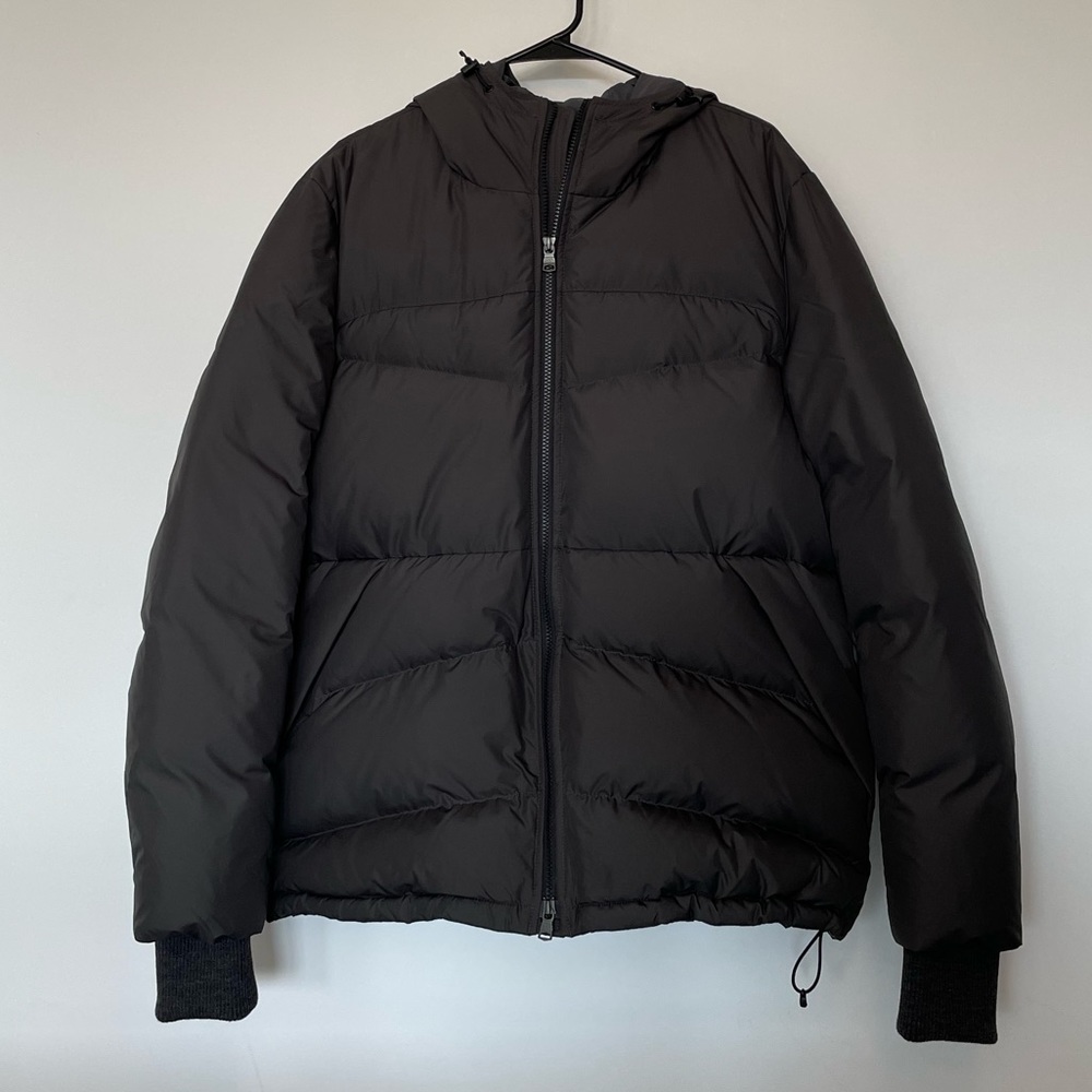 Banana Republic Men’s Primaloft Puffer Winter Jacket